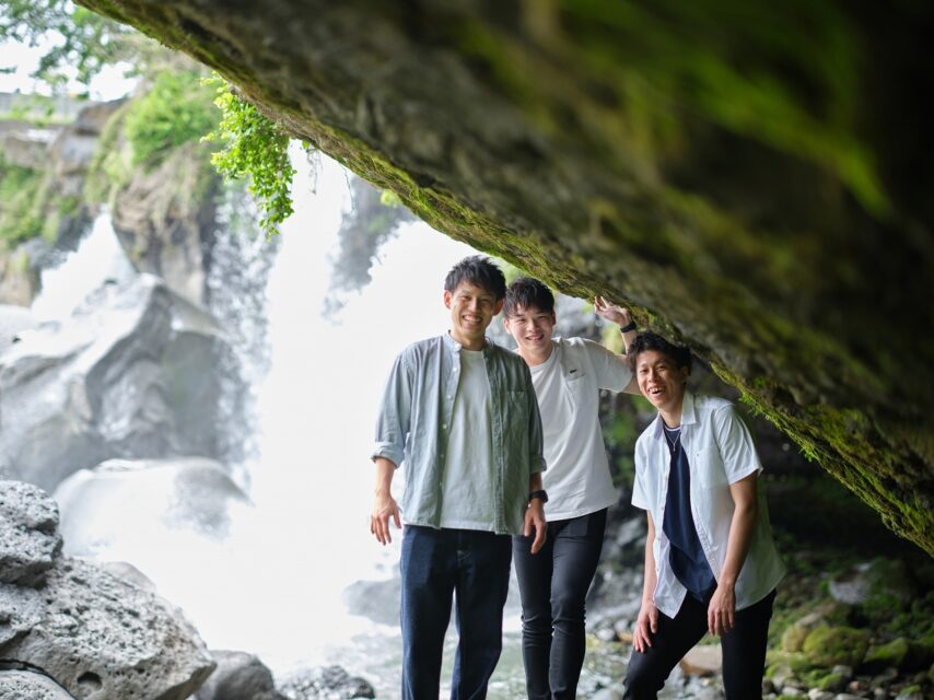 鮎壺の滝裏に向かう