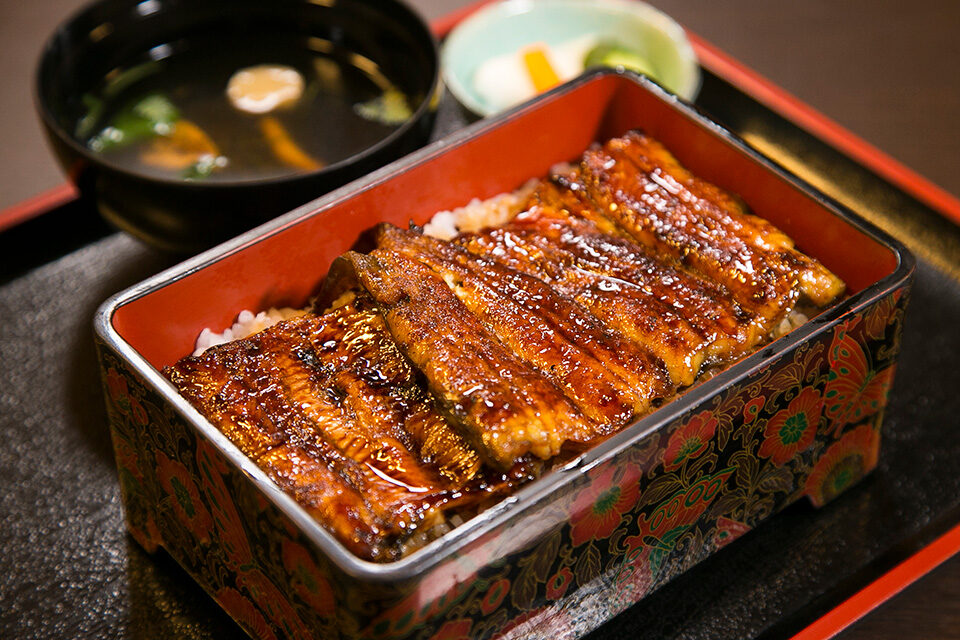 【創業137年】5300円の絶品うな重、何杯食べても1万円に応募殺到…