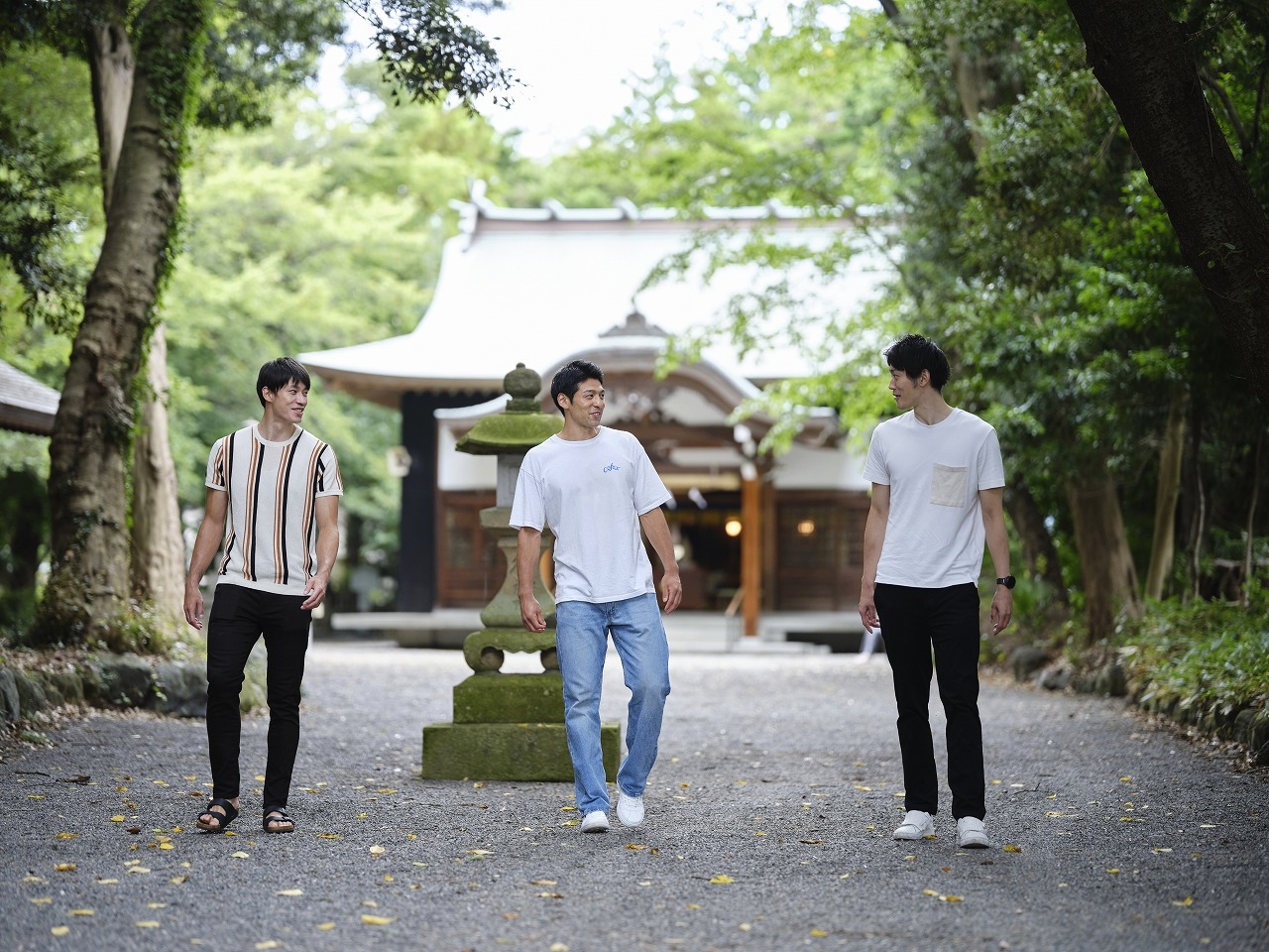 東レアローズ選手八幡神社